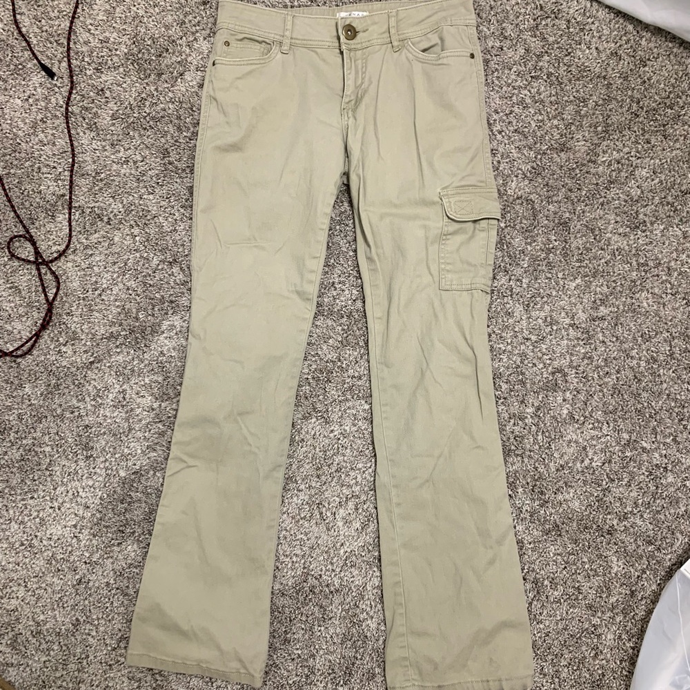 Low rise flared cargo jeans